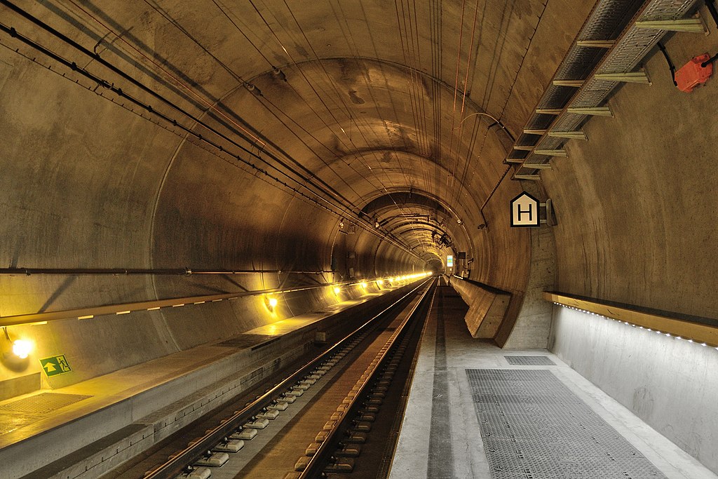 Gotthard Base Tunnel at Sedrun multifunction station (east tube), looking north.